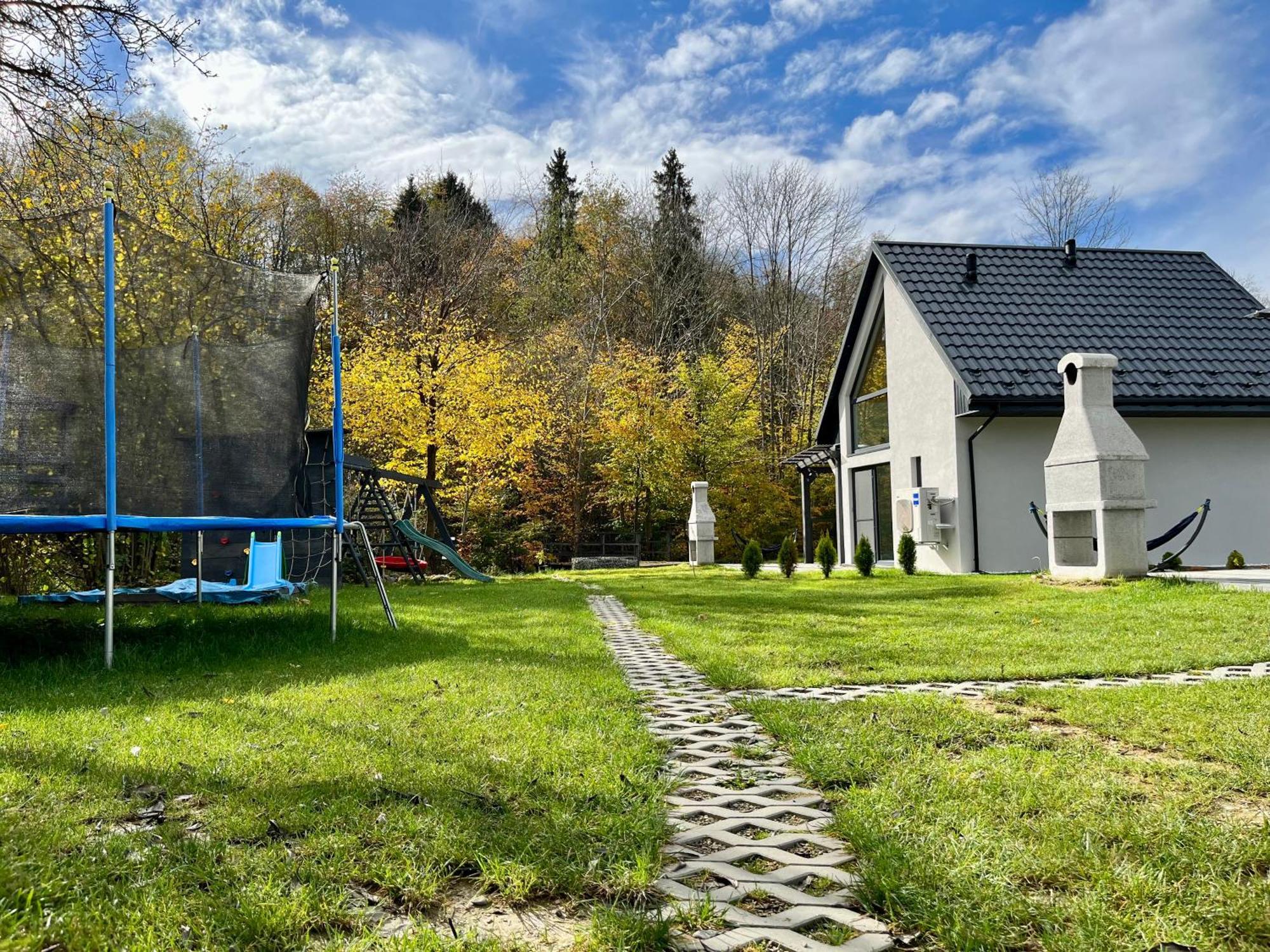 Domki Nad Starym Potokiem Устрики-Долішні Екстер'єр фото