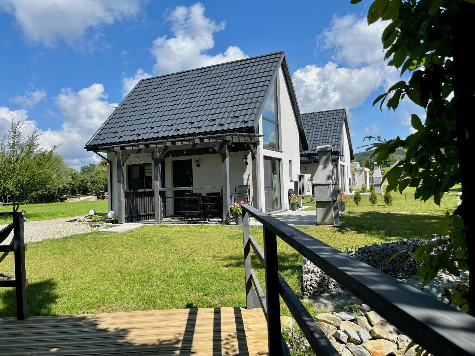 Domki Nad Starym Potokiem Устрики-Долішні Екстер'єр фото