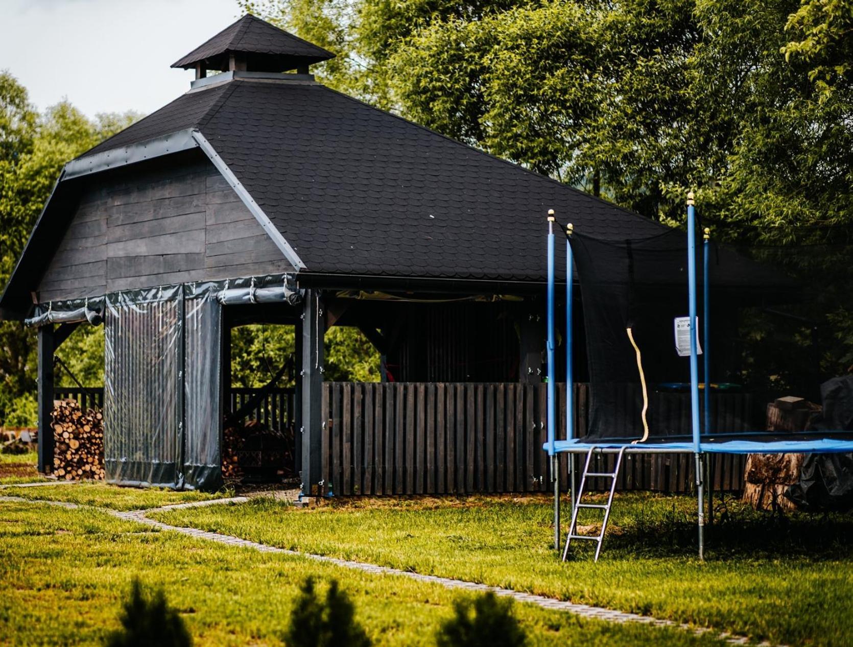 Domki Nad Starym Potokiem Устрики-Долішні Екстер'єр фото