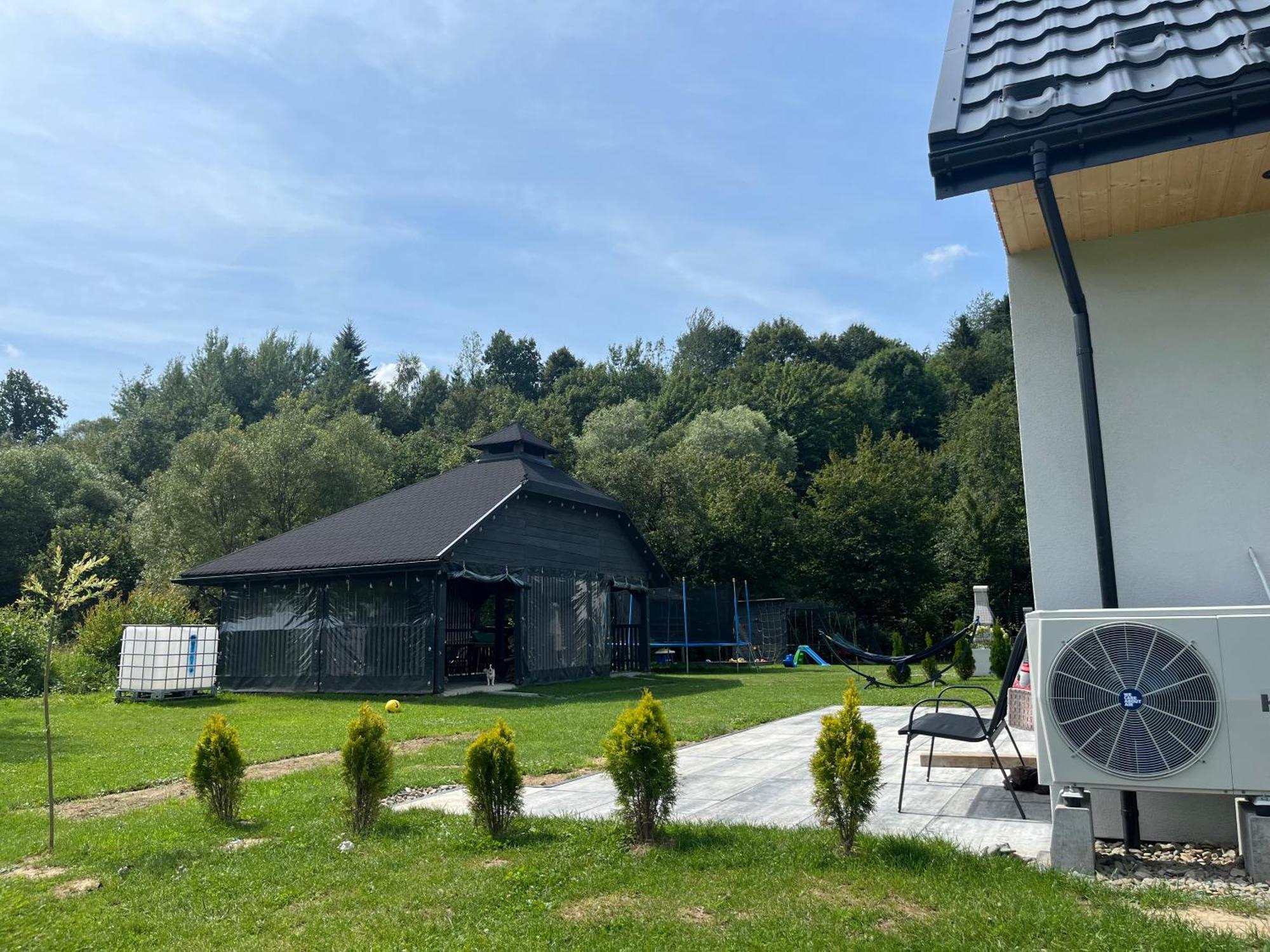Domki Nad Starym Potokiem Устрики-Долішні Екстер'єр фото